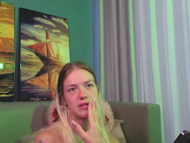 BrILLianteBarb webcam