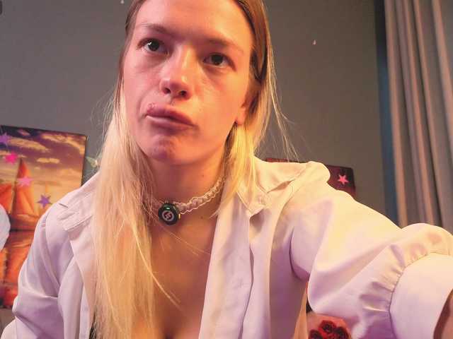 BrILLianteBarb webcam