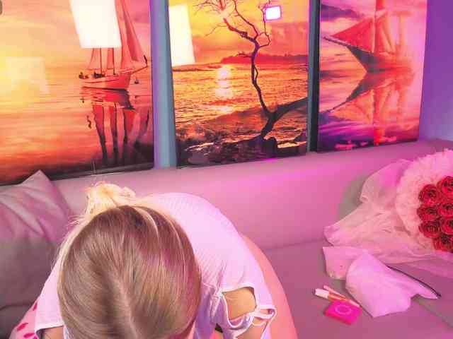 BrILLianteBarb webcam