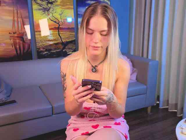 BrILLianteBarb webcam