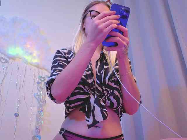 BrILLianteBarb webcam