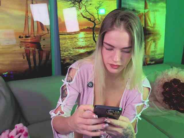 BrILLianteBarb webcam