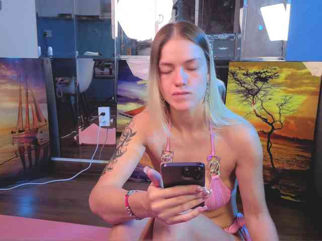 BrILLianteBarb webcam