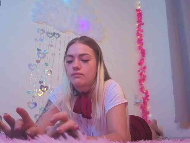 BrILLianteBarb webcam
