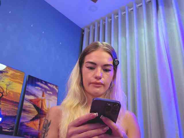 BrILLianteBarb webcam