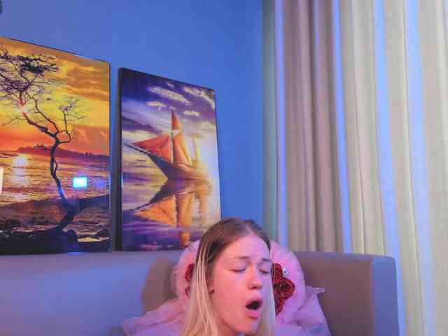 BrILLianteBarb webcam