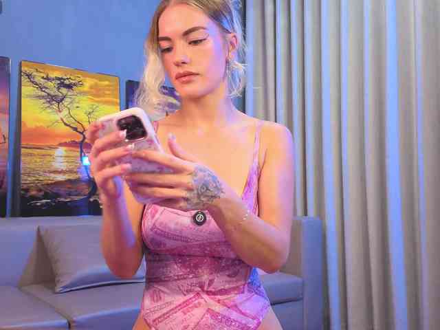 BrILLianteBarb webcam