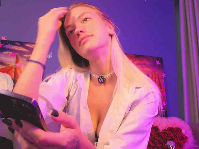 BrILLianteBarb webcam