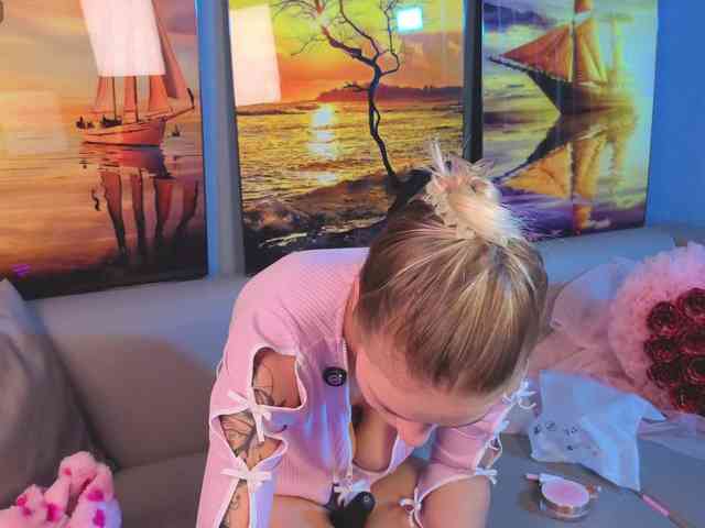 BrILLianteBarb webcam