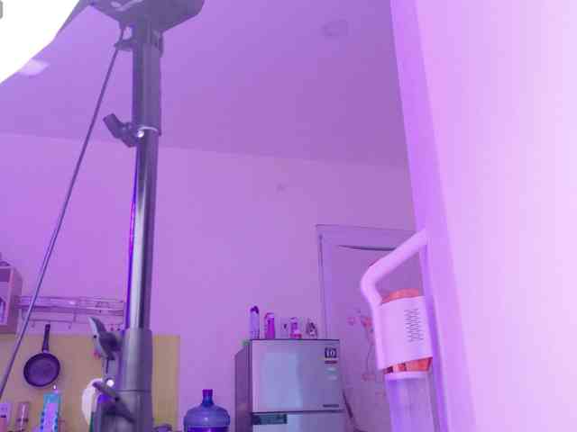 BrILLianteBarb webcam