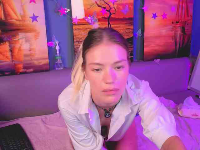 BrILLianteBarb webcam