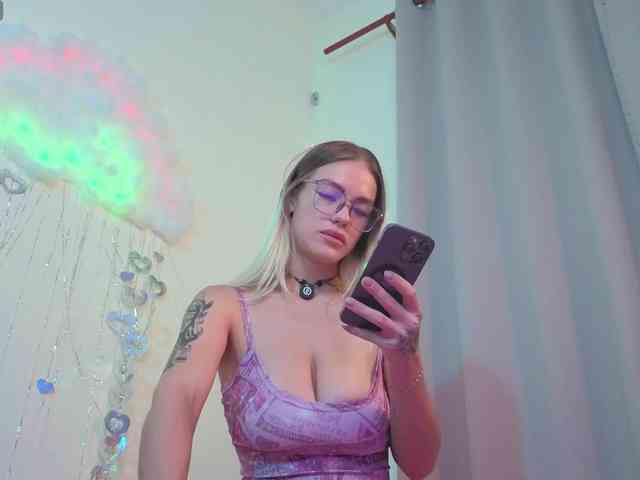 BrILLianteBarb webcam