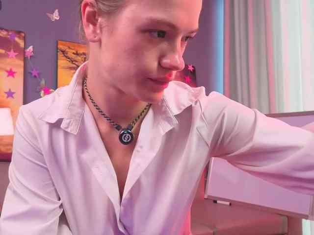 BrILLianteBarb webcam