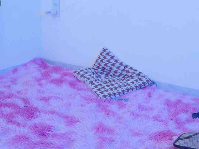 BrILLianteBarb webcam