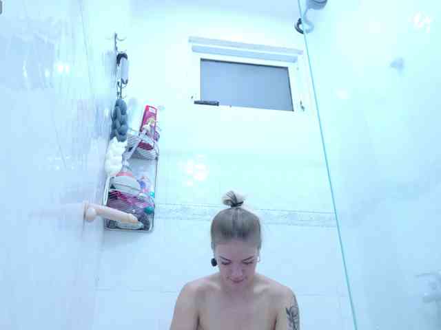 BrILLianteBarb Live Webcam on BongaCams