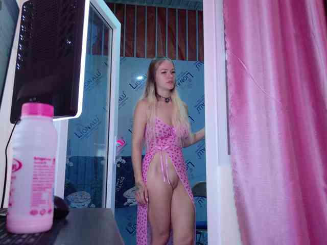 BrILLianteBarb webcam