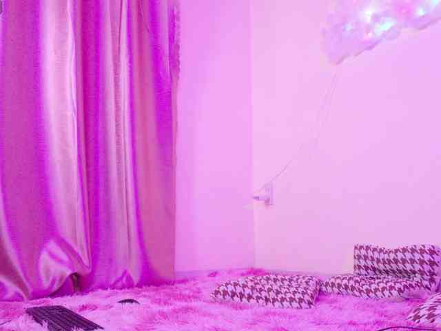 BrILLianteBarb webcam