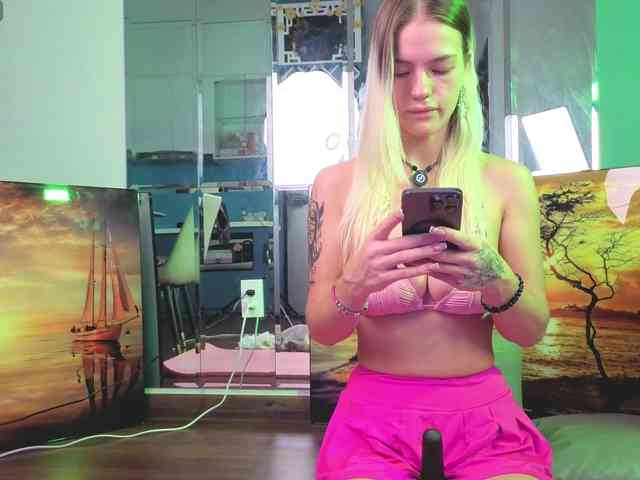 BrILLianteBarb webcam