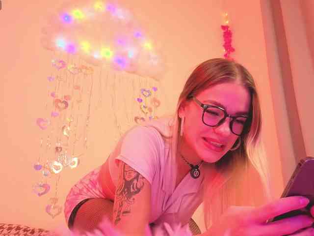 BrILLianteBarb webcam