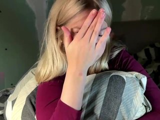 YasmineDrakulic Porn Show