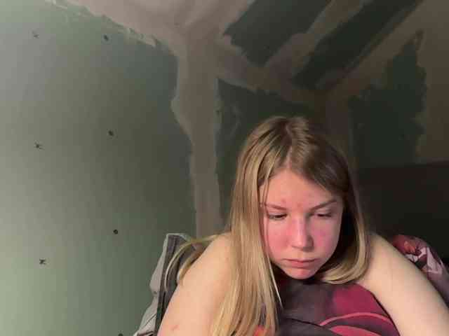 YasmineDrakulic webcam