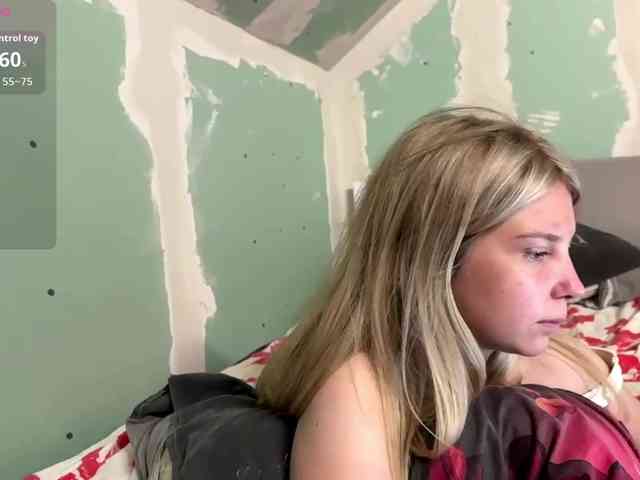 YasmineDrakulic webcam