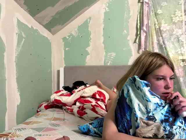 YasmineDrakulic webcam