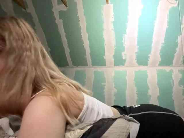 YasmineDrakulic webcam