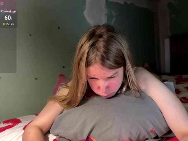 YasmineDrakulic webcam
