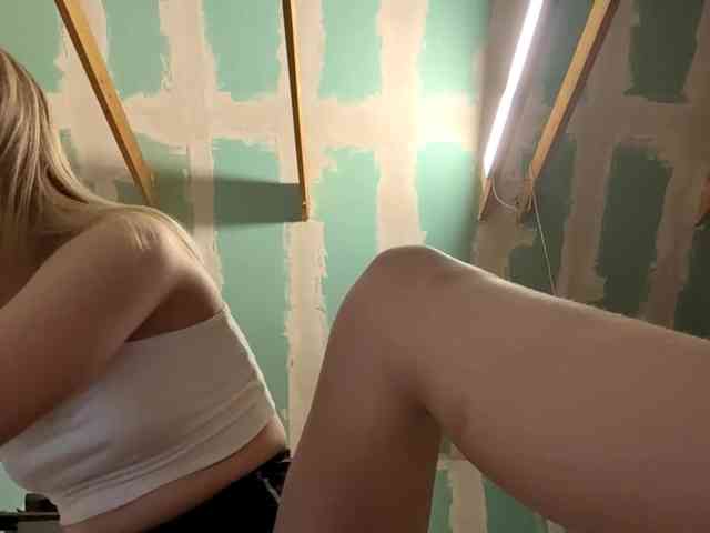 YasmineDrakulic webcam