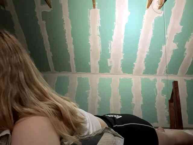 YasmineDrakulic webcam