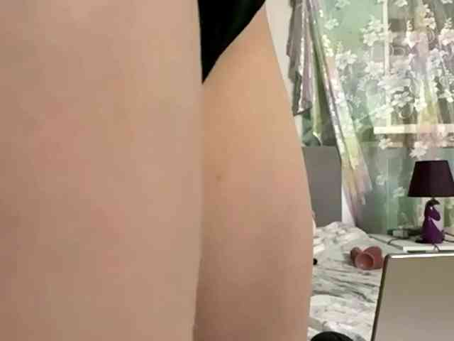 YasmineDrakulic webcam