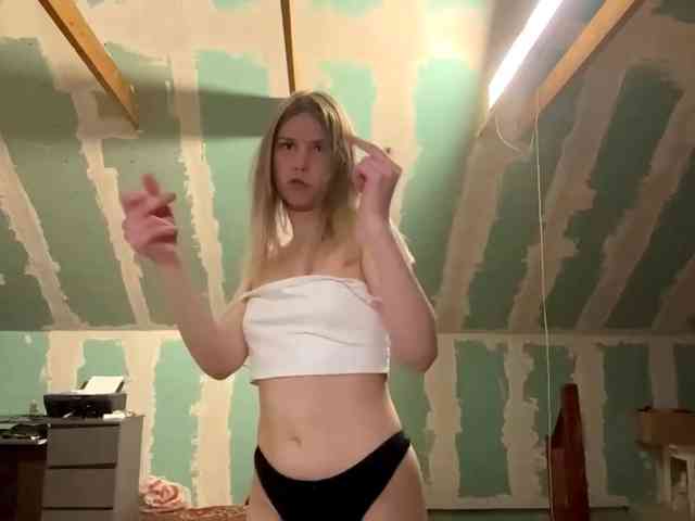 YasmineDrakulic webcam