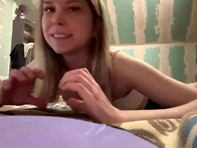 YasmineDrakulic webcam