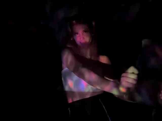 YasmineDrakulic webcam