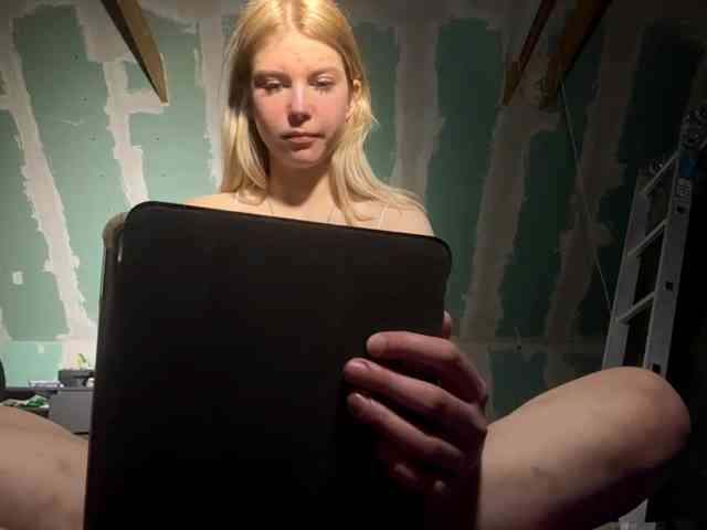 YasmineDrakulic webcam