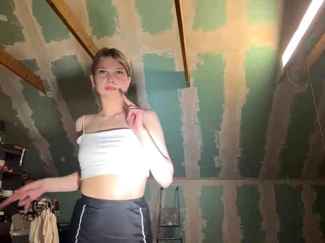 YasmineDrakulic webcam