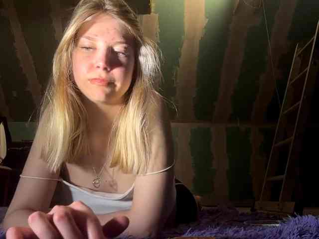 YasmineDrakulic webcam