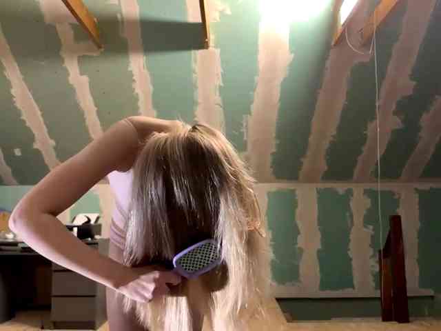 YasmineDrakulic webcam