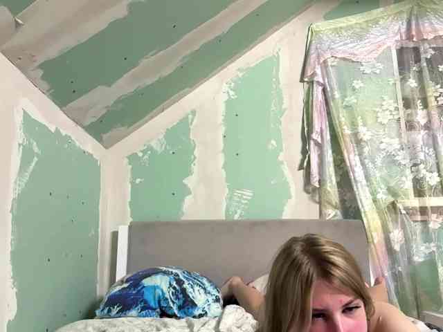 YasmineDrakulic webcam