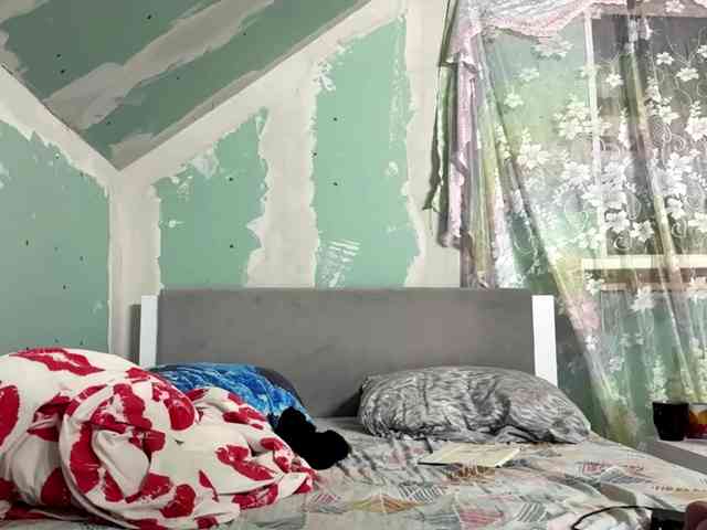 YasmineDrakulic webcam