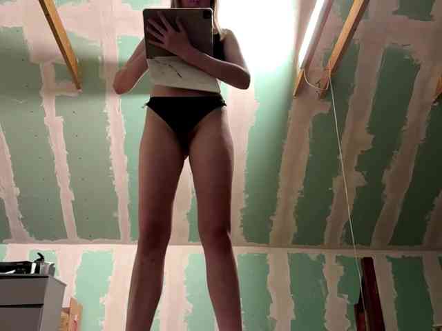 YasmineDrakulic webcam