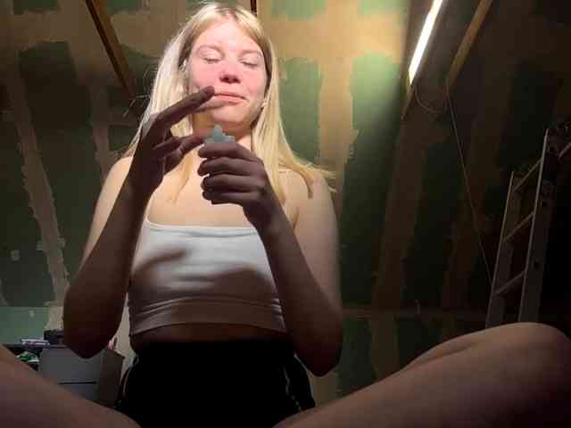 YasmineDrakulic webcam