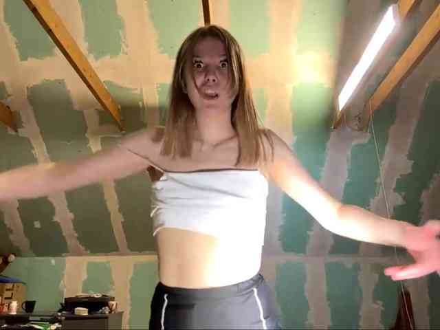 YasmineDrakulic webcam