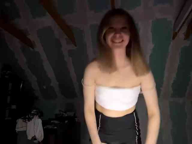 YasmineDrakulic webcam