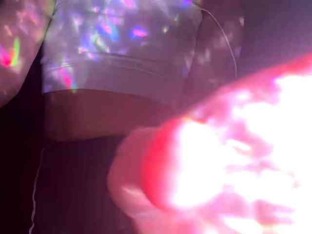 YasmineDrakulic webcam