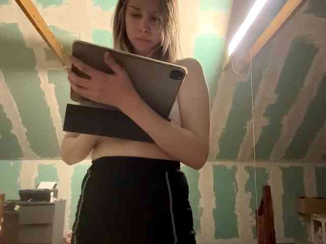 YasmineDrakulic webcam