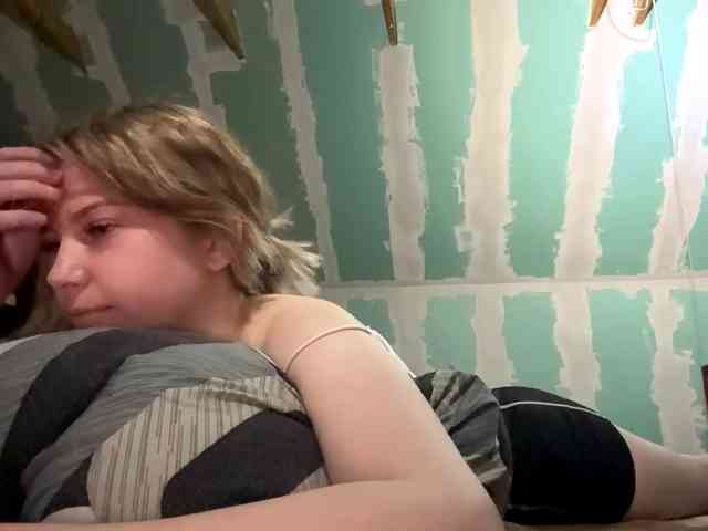 YasmineDrakulic webcam
