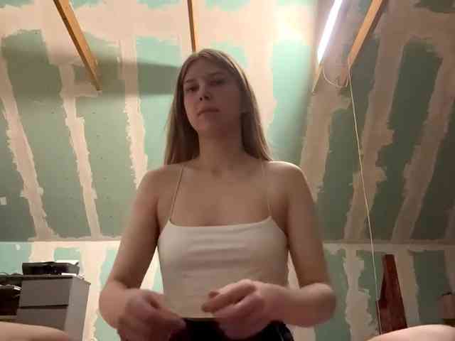 YasmineDrakulic webcam