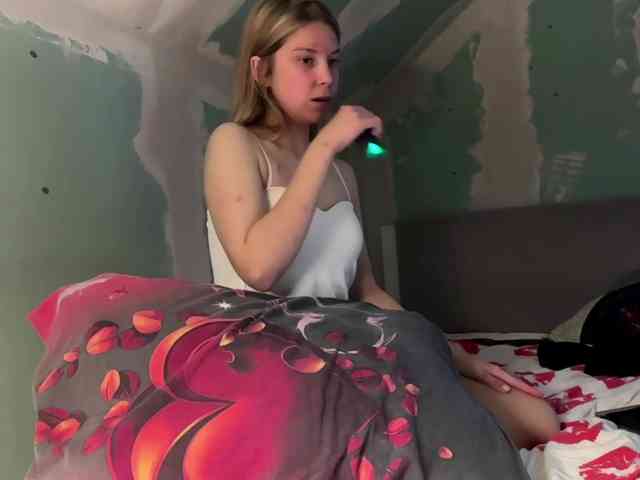 YasmineDrakulic webcam